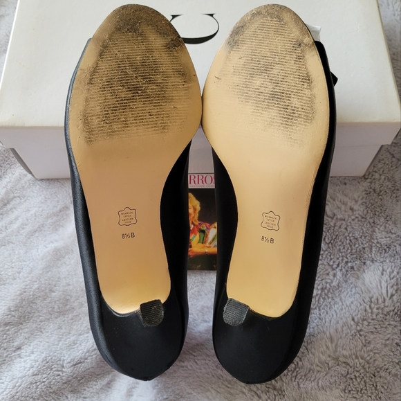 Caparros 8.5M 'Nahla' Black Silk Open Toe 2.5" Heels - Picture 6 of 10